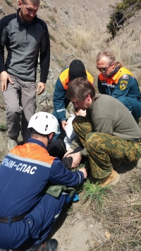 Спасатели г. Судак эвакуировали пострадавшую  с горы Перчем