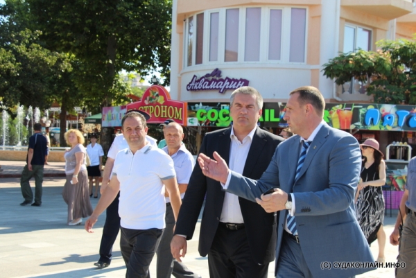 Сегодня Судак с рабочей поездкой посетил врио главы Крыма Сергей Аксенов
