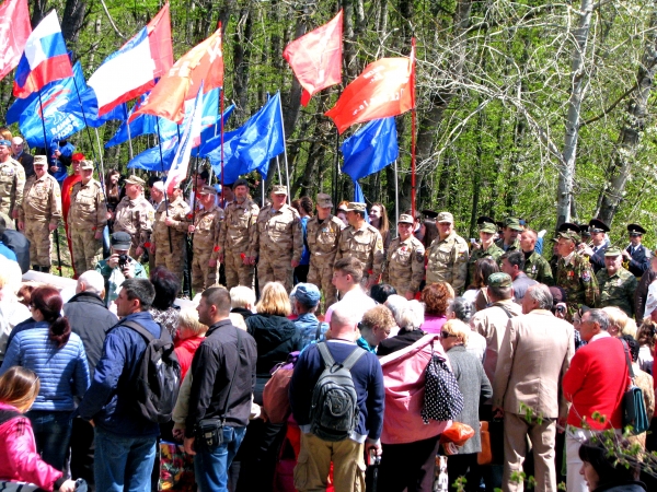 Партизанская маевка  2015 Ангарский перевал.